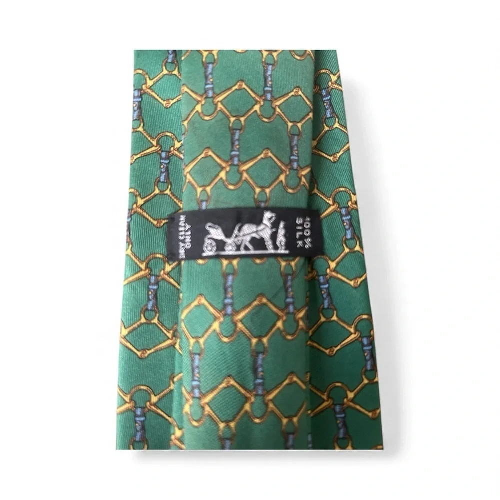 Hermés Paris Elegant Green Patterned Men's Tie